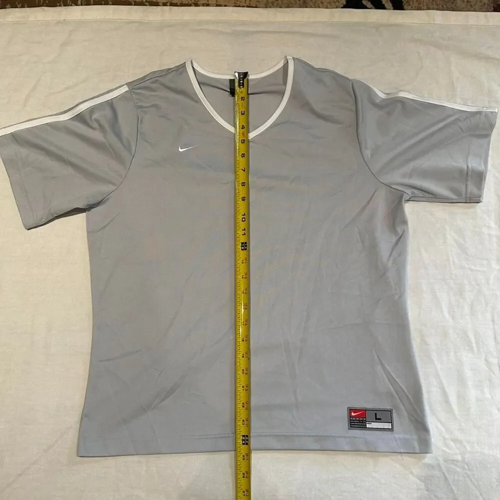 Nike Women's Grey and White T-shirt